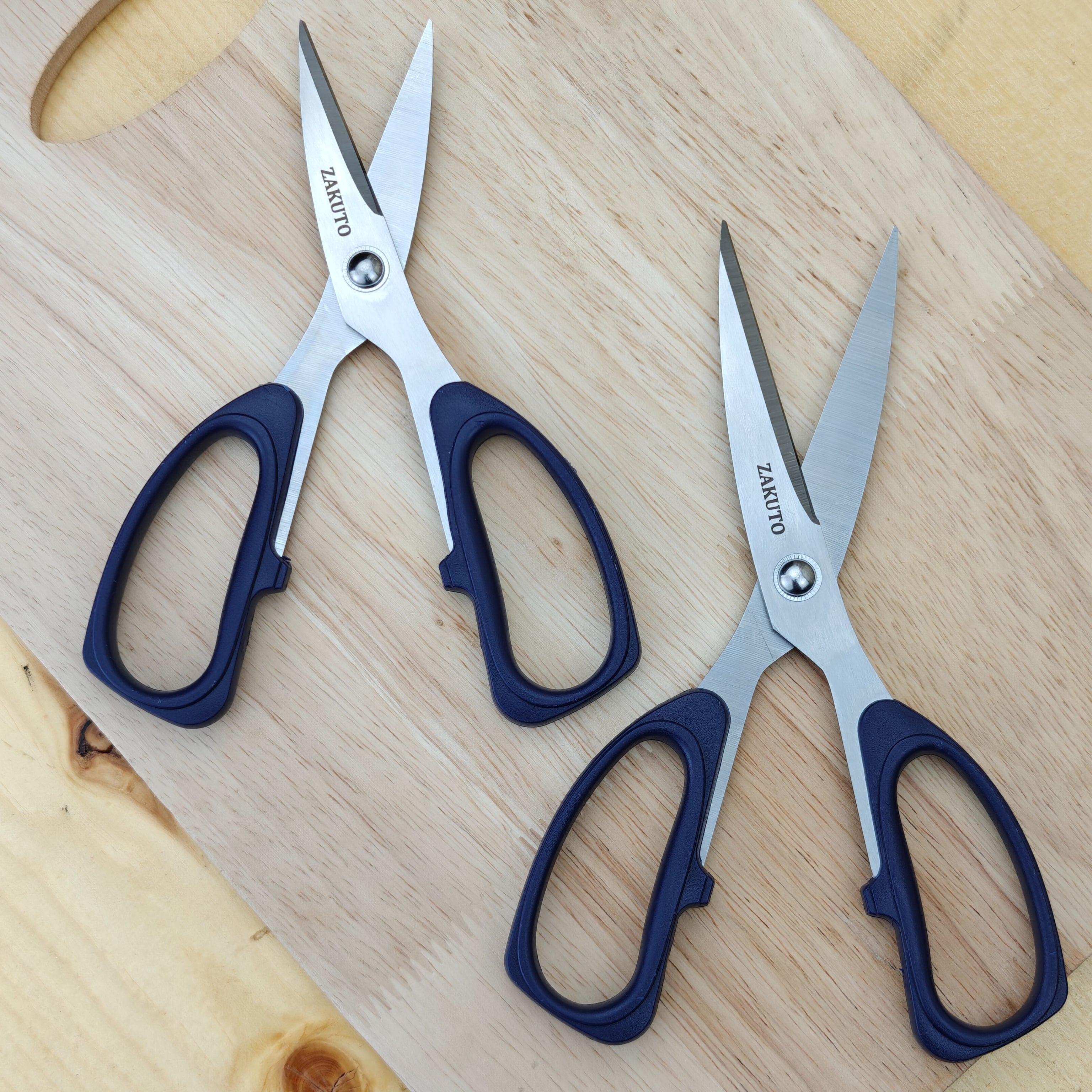 ZAKUTO Kitchen Scissors 2-Pack – Heavy Duty Meat Cutting Shears for Chicken, BBQ, Poultry & Fish | Multipurpose Food Scissors Set with Non-Slip Handles | Stainless Steel Herb & Vegetable Shears